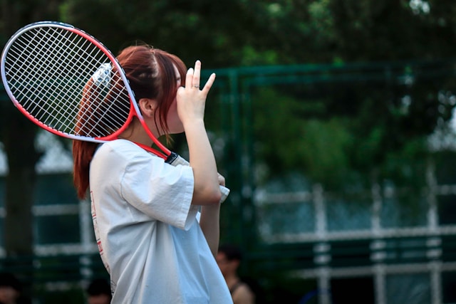Tennis community atmosphere