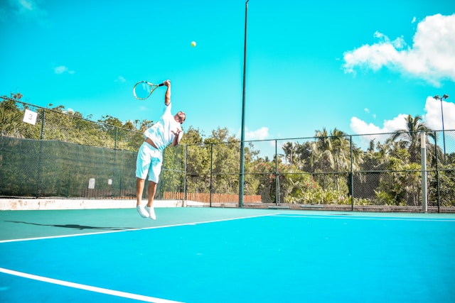 Roosevelt Island Racquet Club in Manhattan, 281 W Main St, New neighborhood