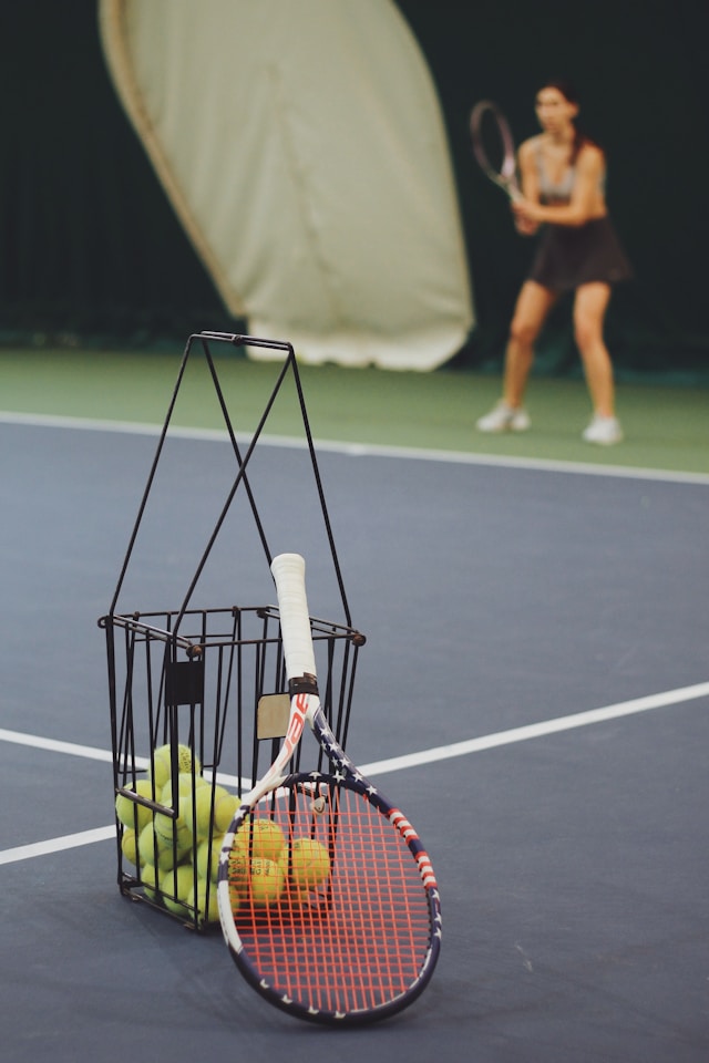 Tennis community atmosphere